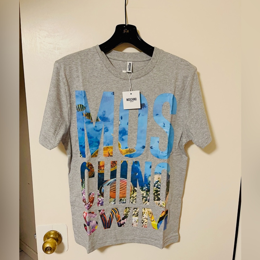 New moschino t shirt